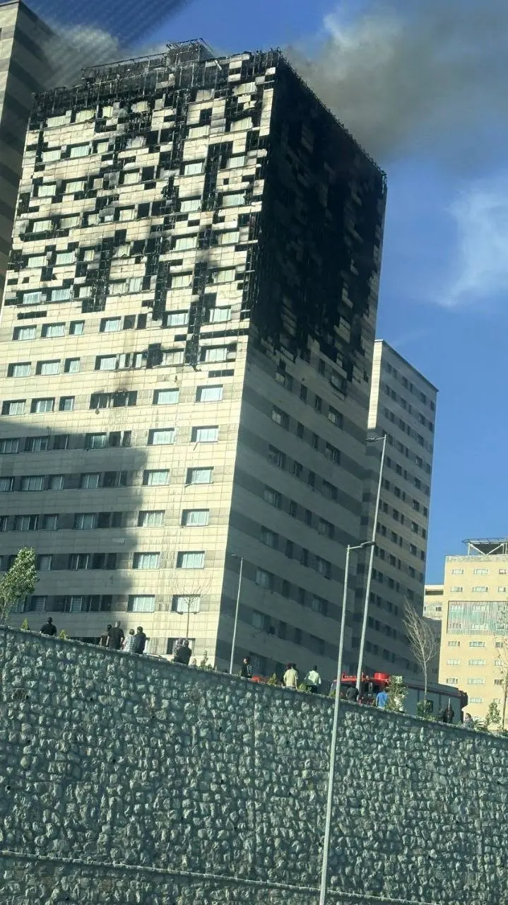 2315661_207