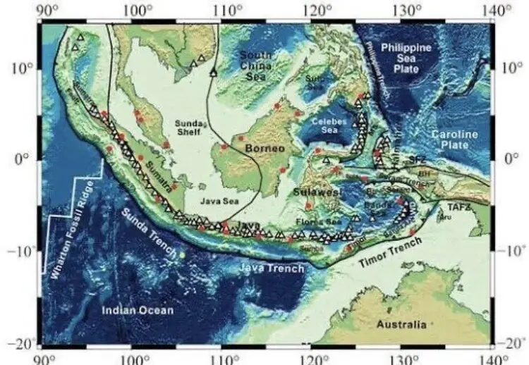 6458738