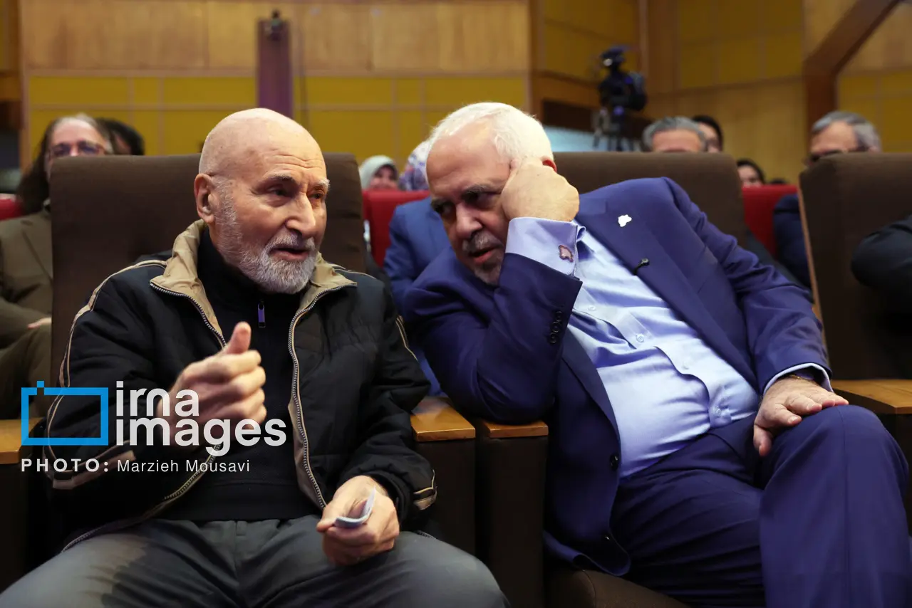 ظریف و نبوی