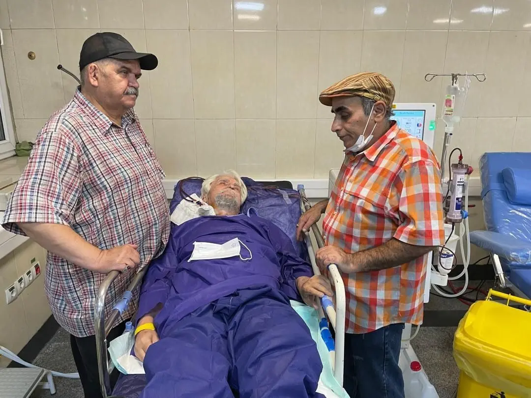 عنایت بخشی در بیمارستان