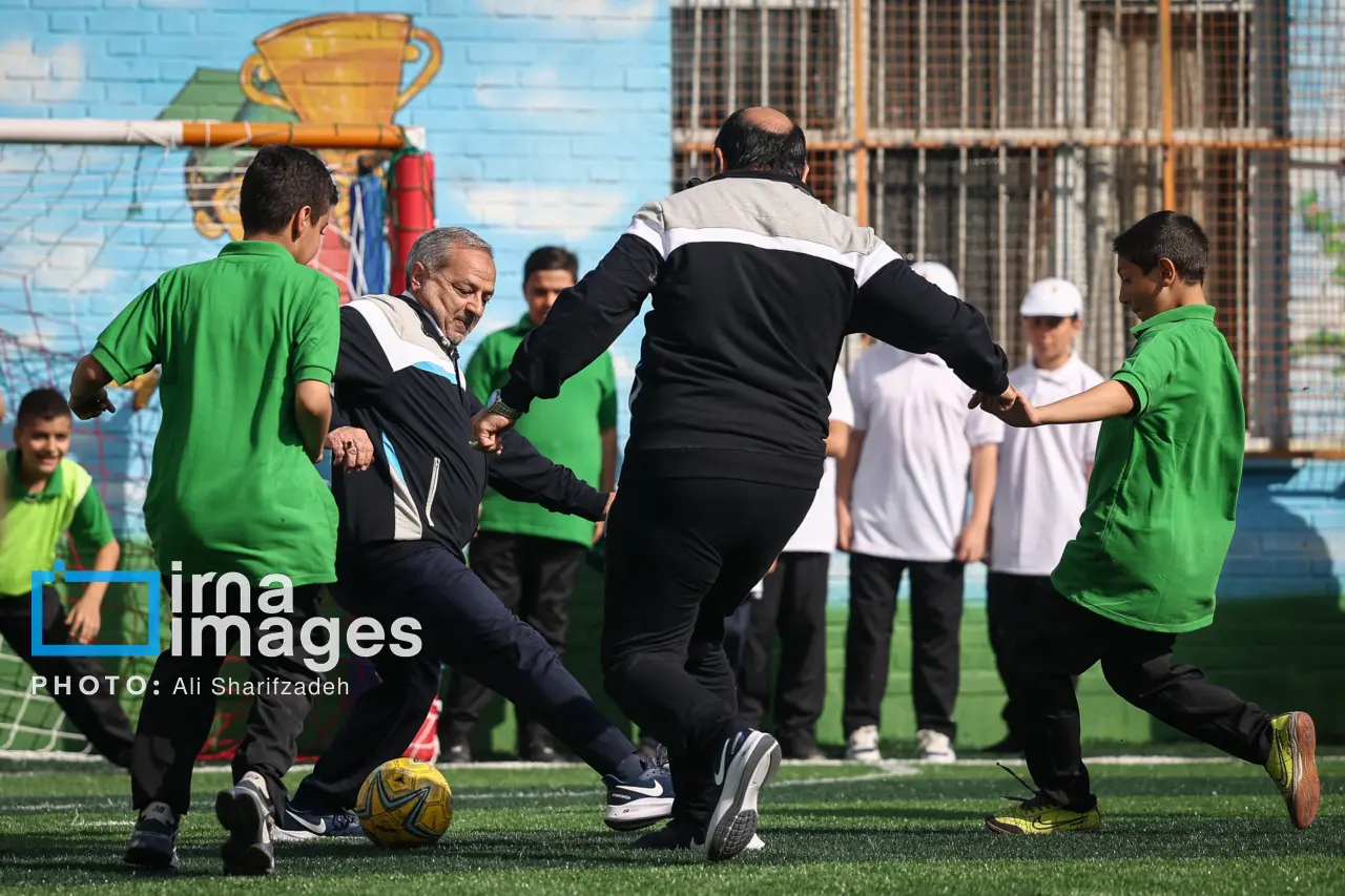 وزیر آموزش