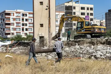 64001302