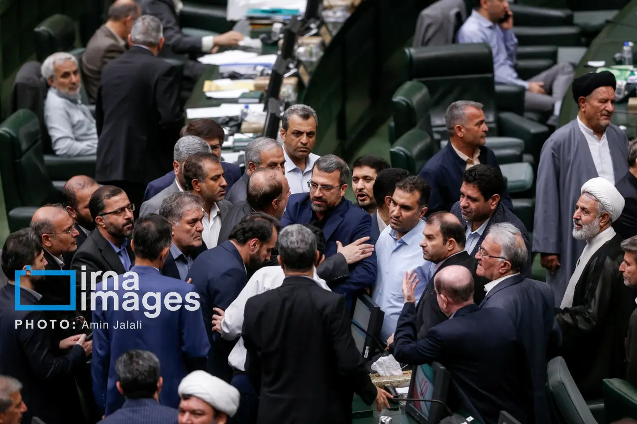 درگیری مجلس