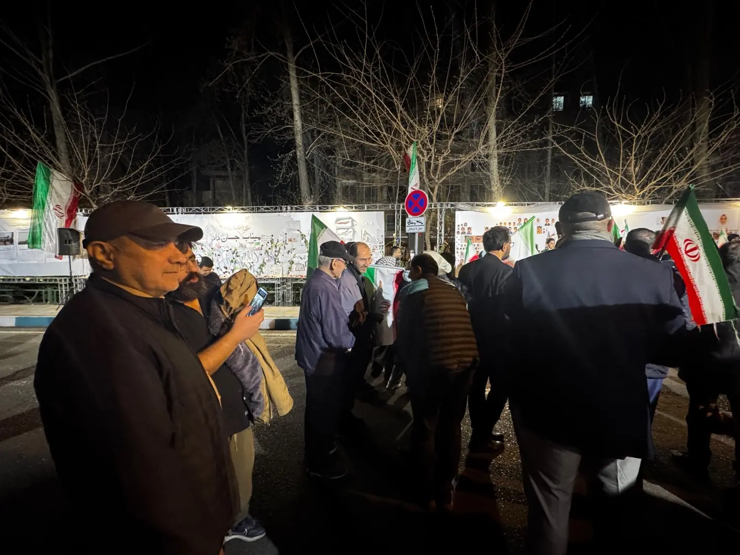 گردهمایی اهالی فرهنگ و سیاست جلوی دفتر سازمان ملل در تهران