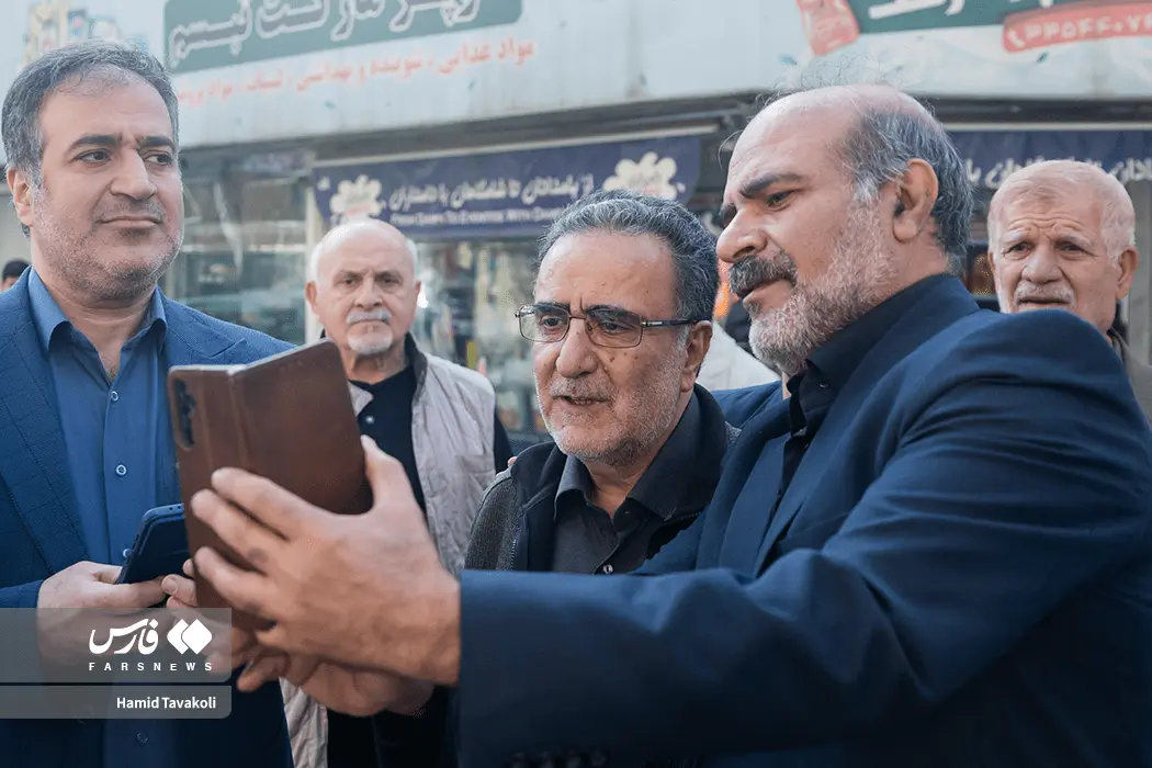 سلفی با تاجزاده