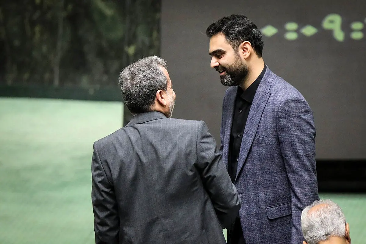 انتقاد تند رسانه اصول‌گرا از ثابتی و هم‌دست‌های سیاسی‌اش/ یا زیر سایه روایت‌های شورانگیز «ایتایی» بنشینید یا استقلال خودتان را حفظ کنید!