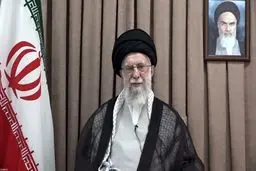 ملت ایران در مقابل جنگ و صلح تحمیلی محکم می‌ایستد و تسلیم نخواهد شد
