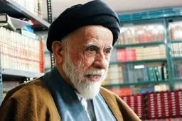روحانی باید بداند که هیچ اقبالی ندارد؛ حتی ظریف هم نمی‌تواند کمکی به او کند