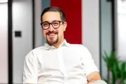 تیغ دولبه قانون بر رگ پلتفرم‌های کاربرمحور