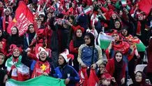 ورود زنان هوادار پرسپولیس به ورزشگاه