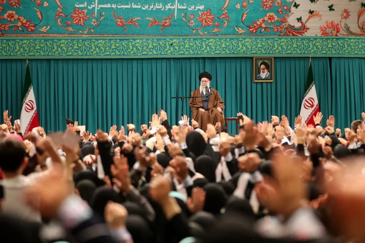 تصویری از زنان هیات دولت در دیدار امروز با رهبر انقلاب