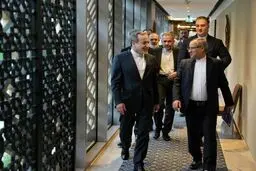 عراقچی: فرصتی برای دست دادن با هیات آمریکایی در مذاکرات فراهم شد