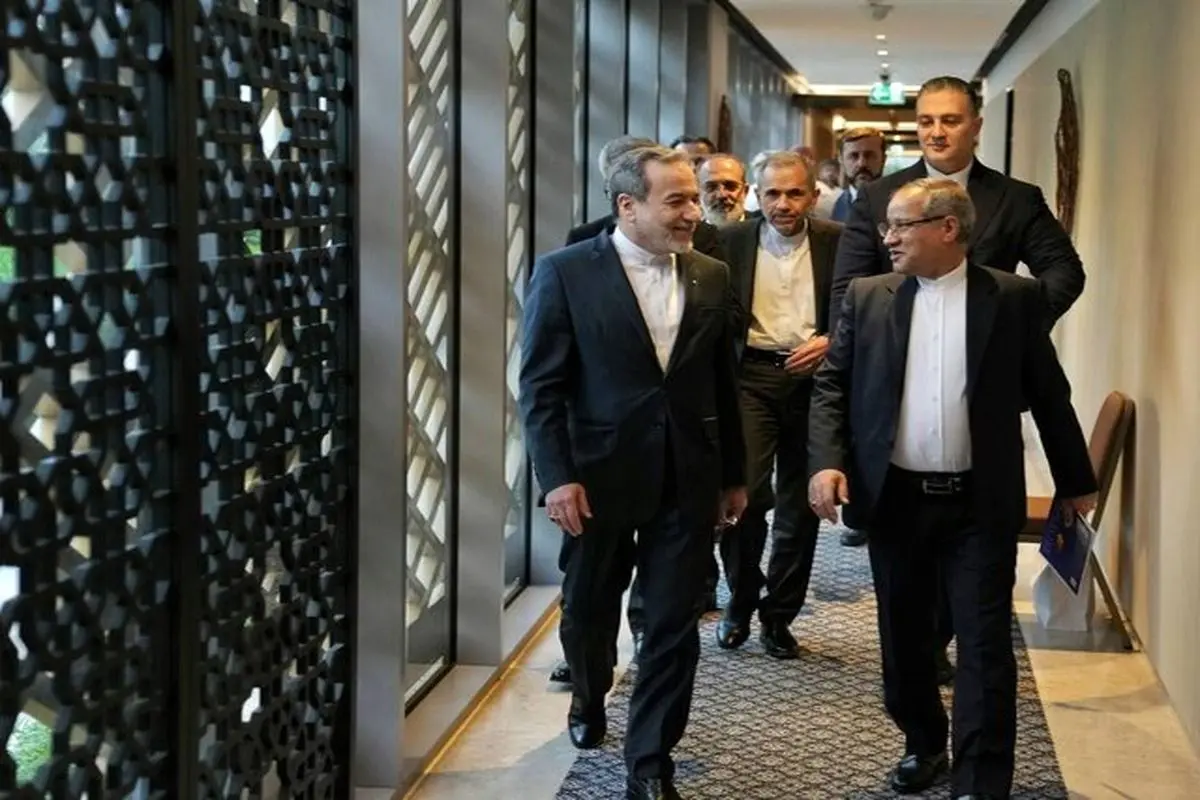عراقچی: فرصتی برای دست دادن با هیات آمریکایی در مذاکرات فراهم شد