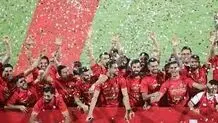  لحظه بالا بردن جام قهرمانی سوپرجام توسط کاپیتان پرسپولیس​
