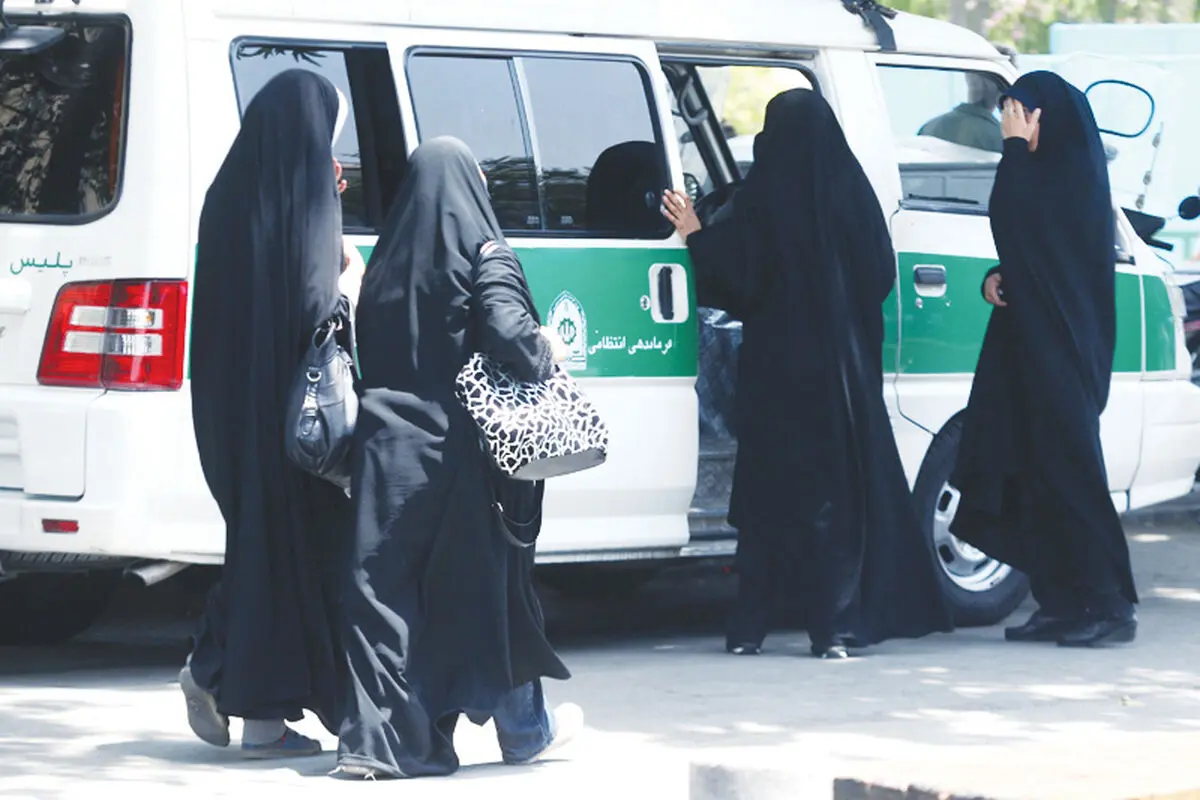 لبریز از تکلیف
