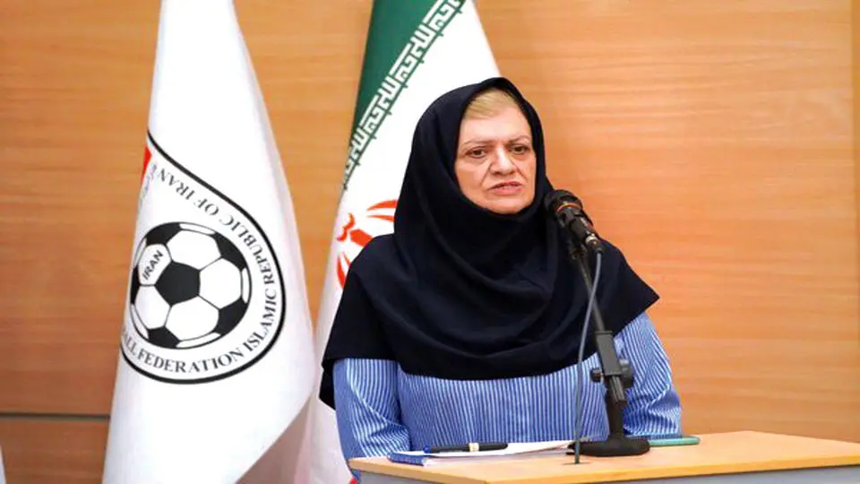 شجاعی: برای فوتبال زنان حاشیه درست نکنید