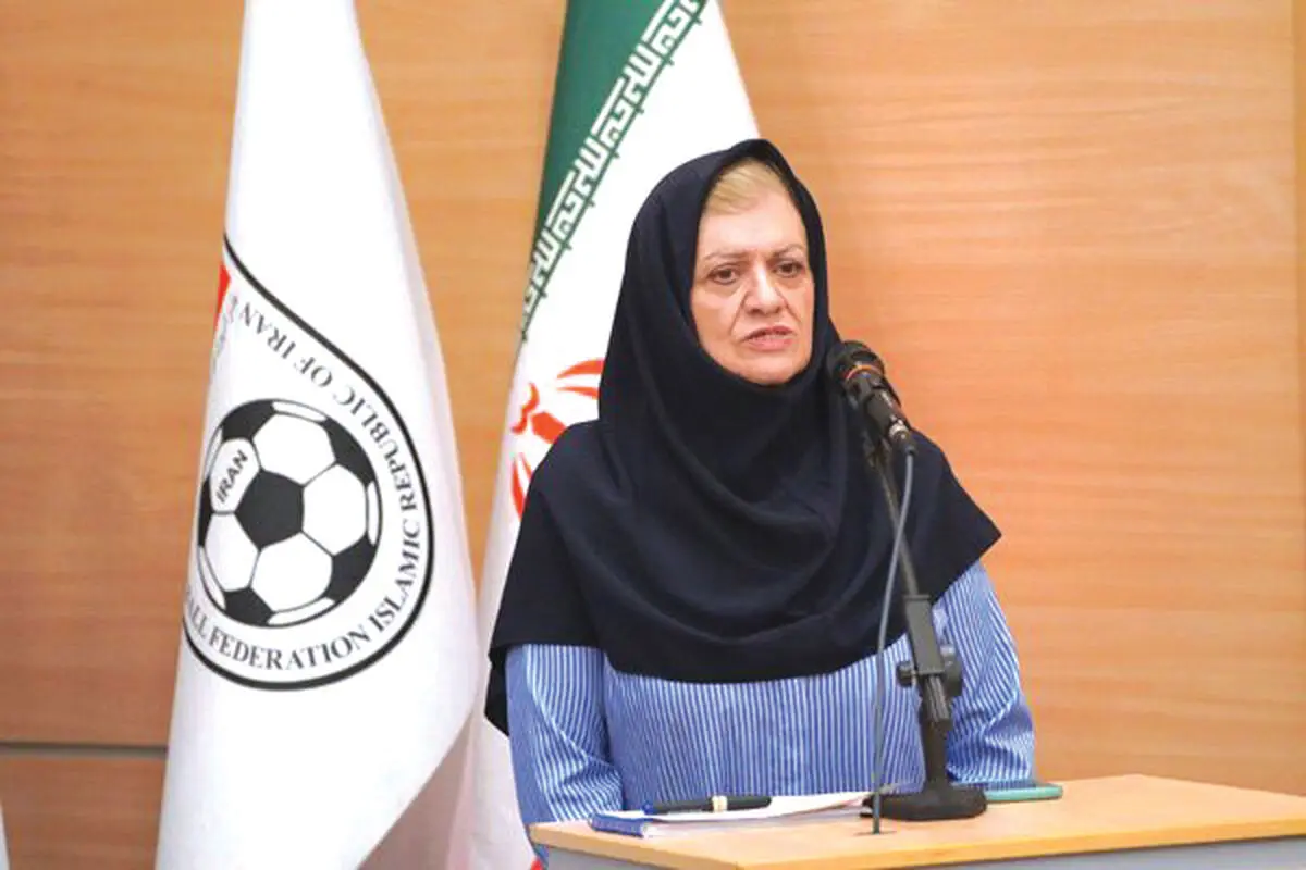 شجاعی: برای فوتبال زنان حاشیه درست نکنید