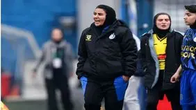 به خاطر استقلال پیشنهاد ملی را رد کردم