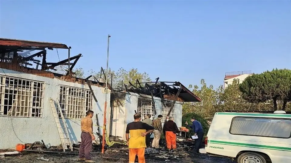آتش‌سوزی در یک کمپ ترک اعتیاد در لنگرود/ افزایش تعداد جان باختگان به ۳۲ نفر/ علت حادثه چه بود؟/ ویدیو