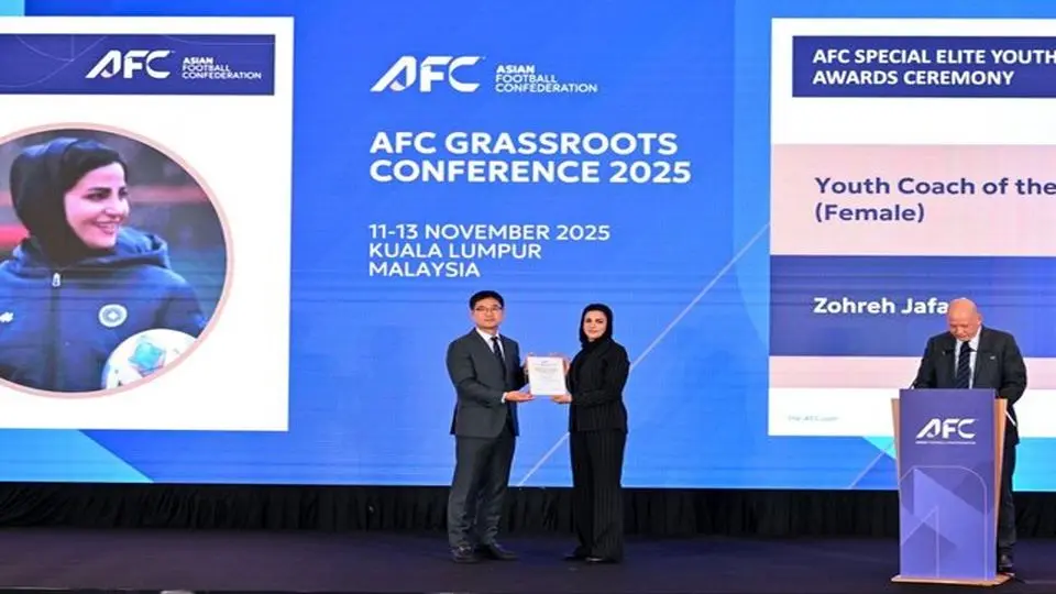 زهره جعفری برترین مربی زن جوان سال آسیا شد

