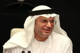 أنور قرقاش: قرار عودة السفیر الإماراتي لإیران یأتي ضمن توجه ترمیم الجسور