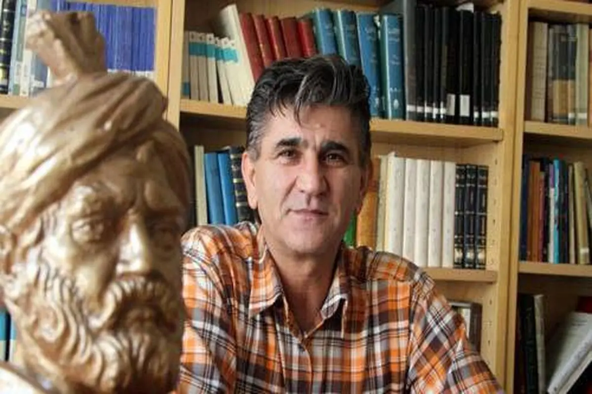 شاهنامه‌پژوهشی گرانمایه و ادیب


