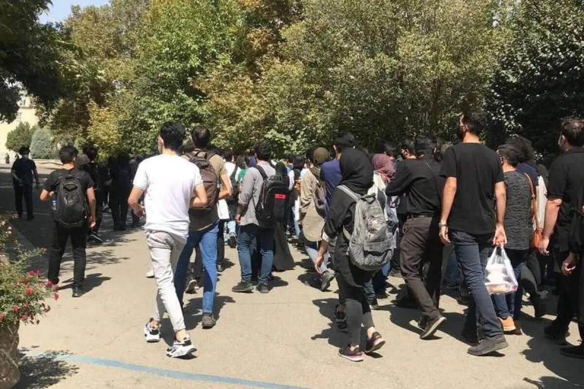 کسانی که نافرمانی مدنی می‌کنند محارب نیستند