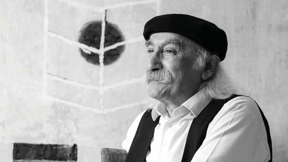 مرد دانا نمی‌داند که می‌داند