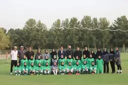 تمرین تیم ملی فوتبال بانوان با میهمانان خاص
