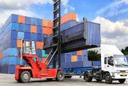 مدیریت بیش از ۷۵ درصد بارهای تجاری در شرکت انبارهای عمومی

