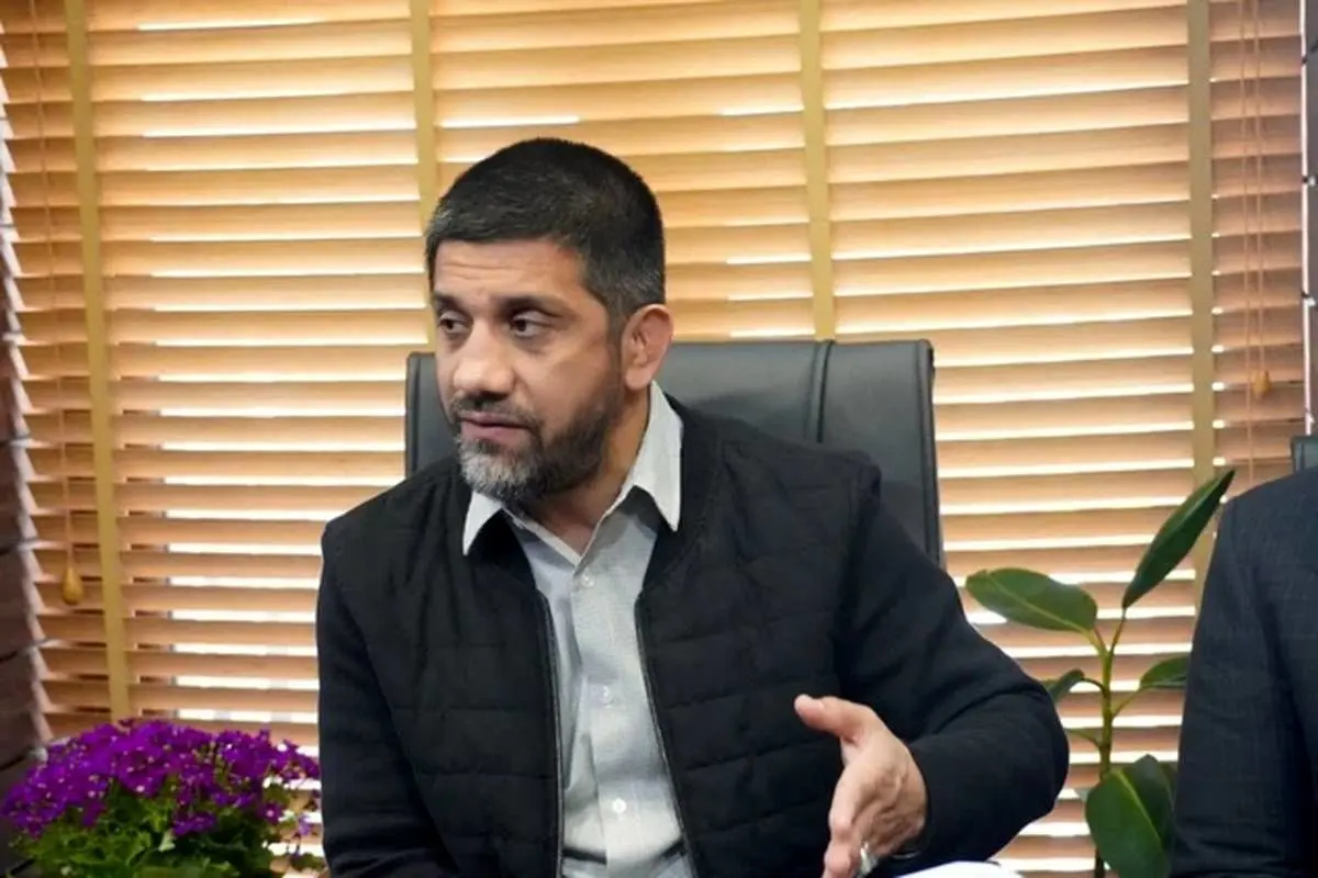 حرکت خبرساز جدید علیرضا دبیر/ پنهان کردن شورت ورزشی در عکس گروهی!/ عکس

