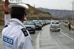 کندوان یک‌طرفه و ترافیک در هراز قفل شد
