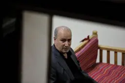 کسی می‌تواند  مهدی تاج را  
بازخواست کند؟
