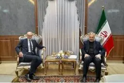 دیدار سفیران ایران و انگلیس در عراق؛ انتقاد آل‌صادق از تحریم‌های لندن علیه تهران

