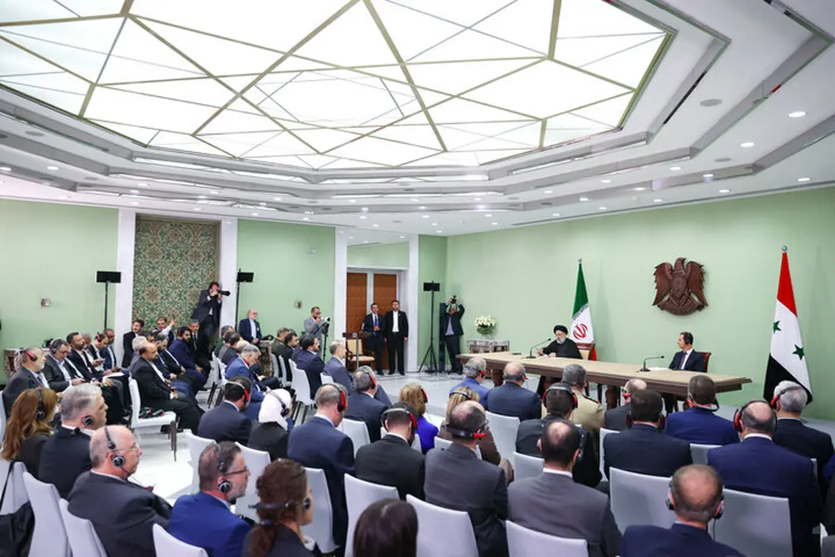 Raeisi hails resistance of Iran, Syria against pressures