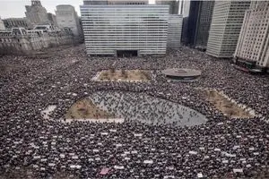 میلونها آمریکایی علیه جنگ با ایران  به خیابان آمدند / از رابرت دنیرو تا برنی سندرز و جین فوندا  + عکس