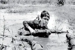 بمیـرم هم  بایـد عکسم را بگیـرم
