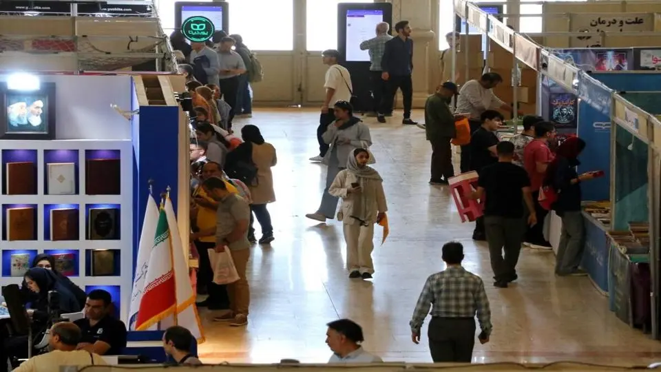 نمایشگاه کتاب امسال؛ پوششهای مختلف بینیاز به گشت و تذکردهندگان