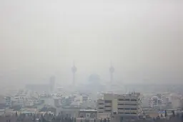 توسعه صنایع آلاینده در فقدان توجه به محیط‌زیست