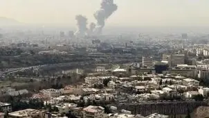 دوده مخازن نفتی از آسمان تهران در حال تخلیه است

