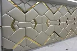 لمسه کاری روی دیوار و درب