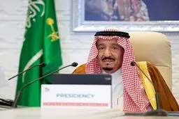 الملک السعودی وولی العهد یعزیان باستشهاد الرئیس الإیرانی