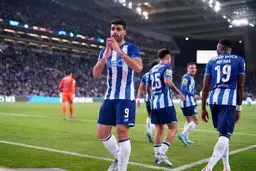 اللاعب الإیراني مهدي طارمي بین أفضل المهاجمین في العالم