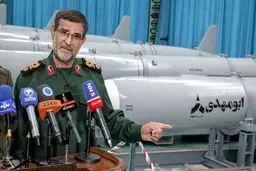 الحاق موشک کروز دریایی «ابومهدی» به نیروهای دریایی سپاه و ارتش / سردار تنگسیری: موشک «ابومهدی» کارایی هواپیماهای دشمن را منتفی می‌کند