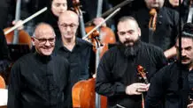 ارکستر سمفونیک  کنسرت اکتبر  ۱۹۰۴ را اجرا می‌کند 