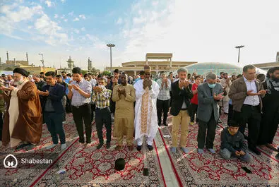 اقامه نماز عید سعید فطر در حرم حضرت معصومه(س)