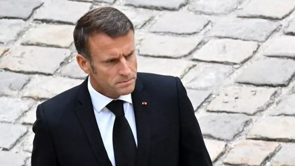 Macron urges Israeli regime to stop bombing Gaza