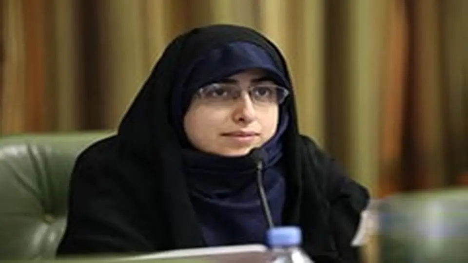 درخو‌است عضو شورای شهرتهران برای تسهیل مطالعات اجتماعی