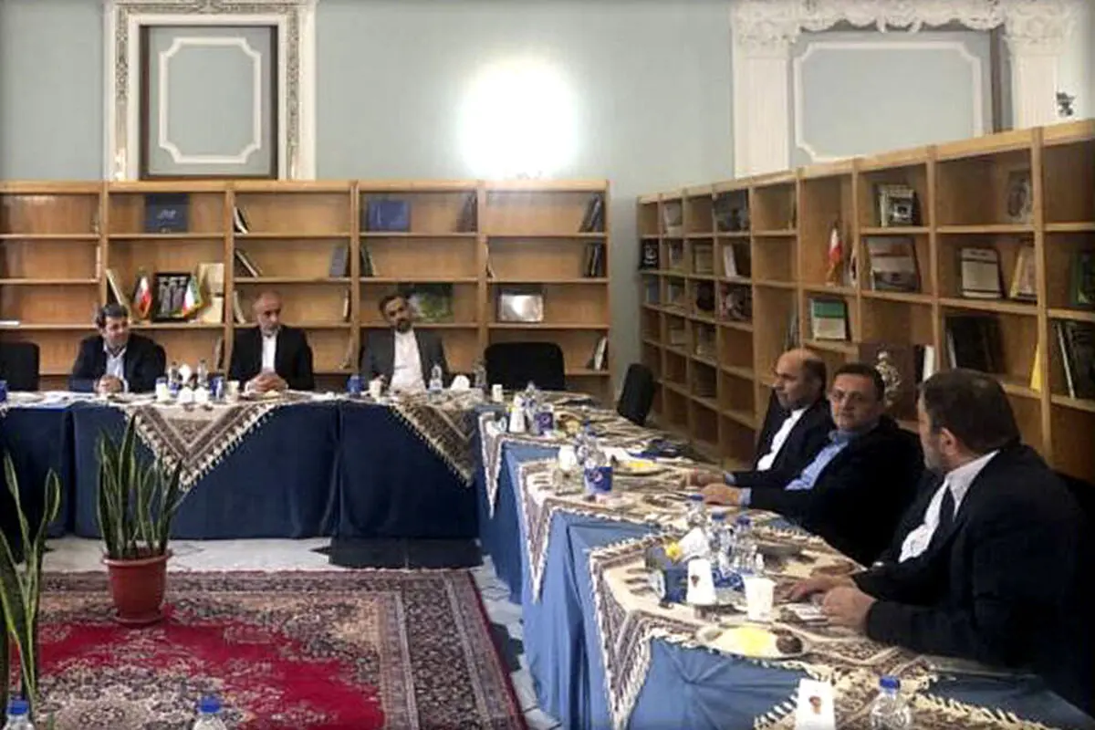 نشست رئیس سازمان سینمایی با سخنگوی وزارت امور خارجه و سفرای ایران در هفت کشور