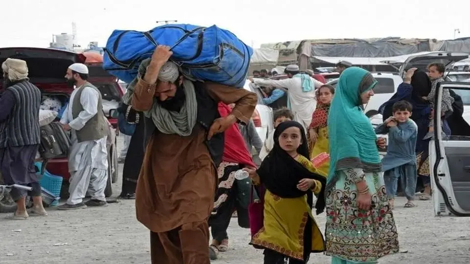 هم‌میهن: دولت درباره استفاده از افغان‌‌ها در انتخابات توضیح دهد

